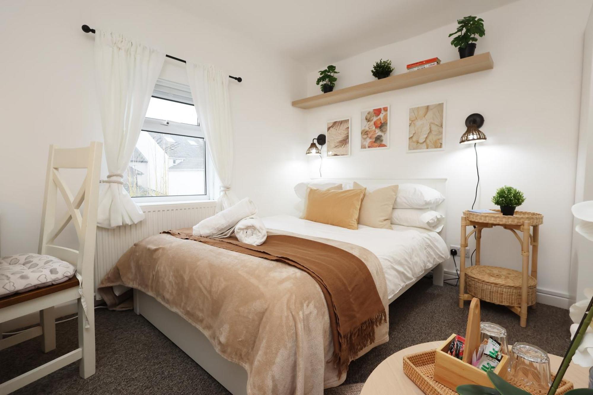 Cardiff City Guesthouse, Central Rooms, Fast Wi-Fi, On-Street Parking Exterior photo