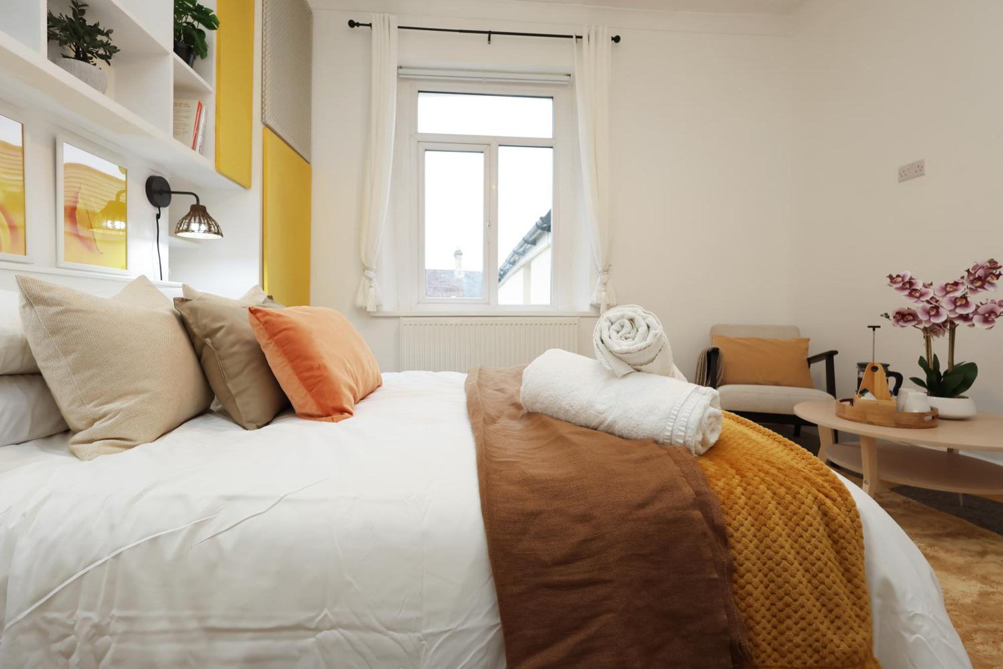 Cardiff City Guesthouse, Central Rooms, Fast Wi-Fi, On-Street Parking Exterior photo